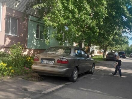 Дэу Сенс 2007 в Староконстантинов на Automoto.ua Зеленый Дэу Сенс, объемом двигателя 1.5 л и пробегом 320 тыс. км за 900 $, фото 1 на Automoto.ua