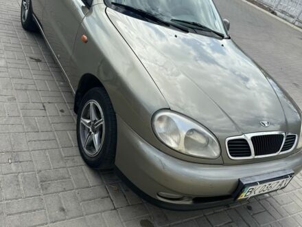 Зеленый Дэу Сенс, объемом двигателя 1.5 л и пробегом 399 тыс. км за 2200 $, фото 1 на Automoto.ua