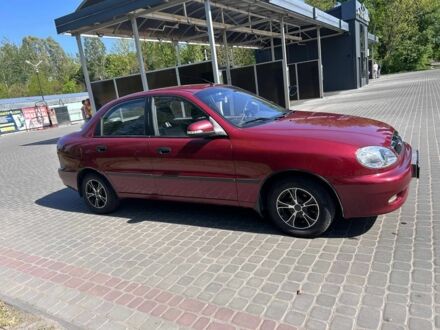 Деу Інша 2013 у Кременчуге на Automoto.ua Червоний Деу Інша, об'ємом двигуна 1.3 л та пробігом 60 тис. км за 3300 $, фото 1 на Automoto.ua