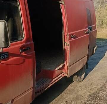 Красный Даф 400 груз., объемом двигателя 2.5 л и пробегом 300 тыс. км за 2700 $, фото 3 на Automoto.ua