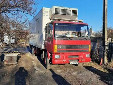 Даф 75 1999 в Днепре (Днепропетровске) на Automoto.ua Красный Даф 75, объемом двигателя 9 л и пробегом 995 тыс. км за 9700 $, фото 1 на Automoto.ua