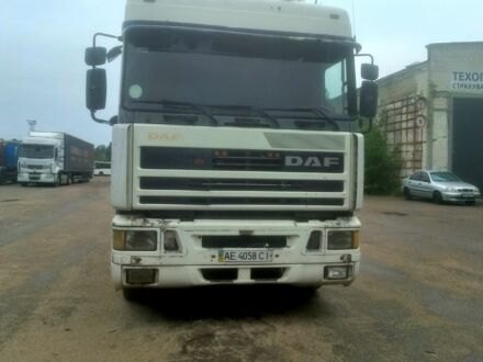 Белый Даф 95, объемом двигателя 11.6 л и пробегом 800 тыс. км за 3500 $, фото 1 на Automoto.ua