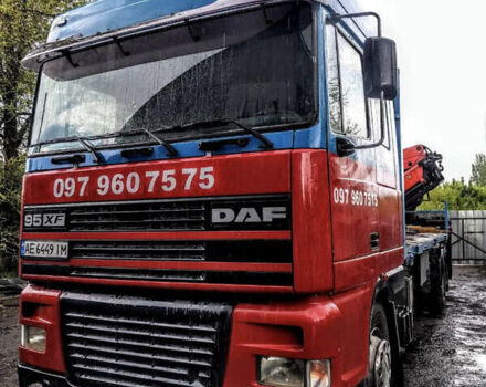 Червоний Даф 95, об'ємом двигуна 12.58 л та пробігом 830 тис. км за 29999 $, фото 2 на Automoto.ua