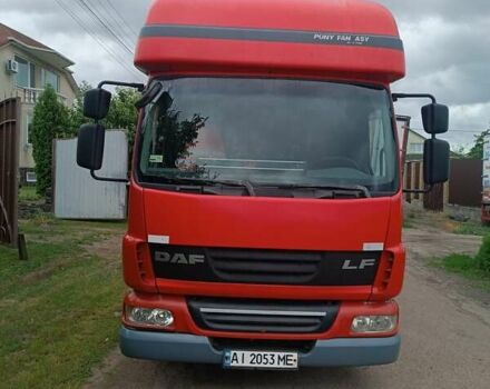 Красный Даф ЛФ, объемом двигателя 4.46 л и пробегом 740 тыс. км за 17900 $, фото 1 на Automoto.ua