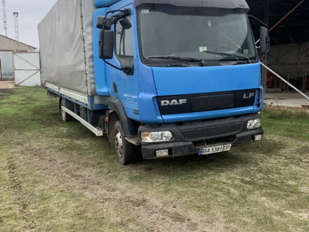 Синій Даф LF, об'ємом двигуна 4 л та пробігом 816 тис. км за 12500 $, фото 1 на Automoto.ua