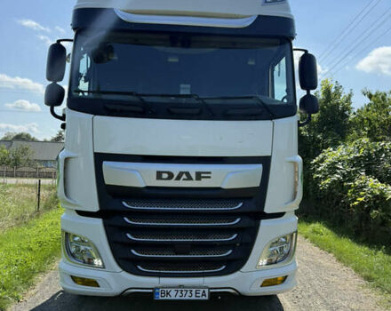 Белый Даф ХФ, объемом двигателя 12.9 л и пробегом 650 тыс. км за 76814 $, фото 3 на Automoto.ua