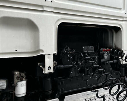 Белый Даф ХФ, объемом двигателя 12.6 л и пробегом 1 тыс. км за 23500 $, фото 8 на Automoto.ua