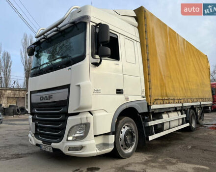 Белый Даф ХФ, объемом двигателя 12.9 л и пробегом 700 тыс. км за 25000 $, фото 1 на Automoto.ua