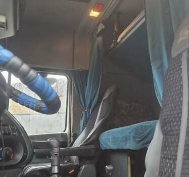 Даф ХФ 2004 в Кривом Роге на Automoto.ua Белый Даф ХФ, объемом двигателя 0 л и пробегом 1 тыс. км за 21500 $, фото 4 на Automoto.ua