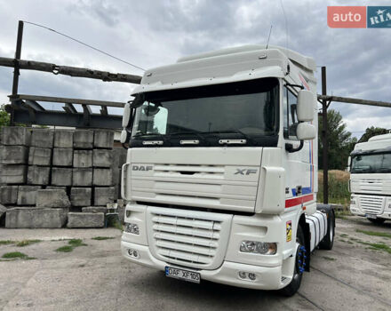 Білий Даф XF, об'ємом двигуна 12.9 л та пробігом 100 тис. км за 8400 $, фото 1 на Automoto.ua