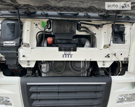 Белый Даф ХФ, объемом двигателя 12.8 л и пробегом 813 тыс. км за 27500 $, фото 6 на Automoto.ua