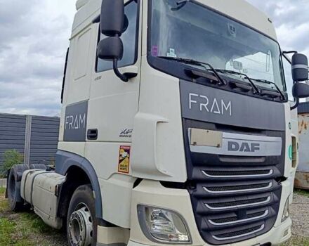 Белый Даф ХФ, объемом двигателя 12.9 л и пробегом 912 тыс. км за 16000 $, фото 1 на Automoto.ua