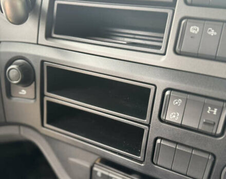 Белый Даф ХФ, объемом двигателя 12.9 л и пробегом 560 тыс. км за 32000 $, фото 13 на Automoto.ua