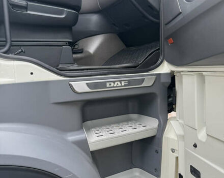 Белый Даф ХФ, объемом двигателя 12.9 л и пробегом 560 тыс. км за 32000 $, фото 5 на Automoto.ua