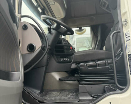 Белый Даф ХФ, объемом двигателя 12.9 л и пробегом 560 тыс. км за 32000 $, фото 45 на Automoto.ua