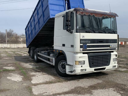 Даф XF 2000 у Кривом Озере на Automoto.ua Білий Даф XF, об'ємом двигуна 0 л та пробігом 400 тис. км за 22800 $, фото 1 на Automoto.ua
