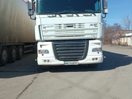 Белый Даф ХФ, объемом двигателя 12.9 л и пробегом 528 тыс. км за 8888 $, фото 1 на Automoto.ua