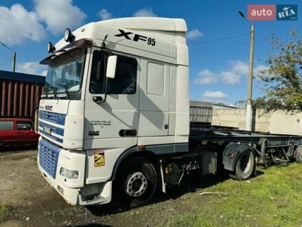 Даф XF 2005 у Одесі на Automoto.ua Білий Даф XF, об'ємом двигуна 12.8 л та пробігом 500 тис. км за 6900 $, фото 1 на Automoto.ua