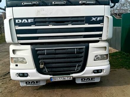 Даф XF 2007 у Чорноморську (Іллічівську) на Automoto.ua Білий Даф XF, об'ємом двигуна 12 л та пробігом 0 тис. км за 10000 $, фото 1 на Automoto.ua