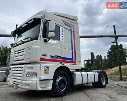 Белый Даф ХФ, объемом двигателя 12.9 л и пробегом 100 тыс. км за 7800 $, фото 1 на Automoto.ua