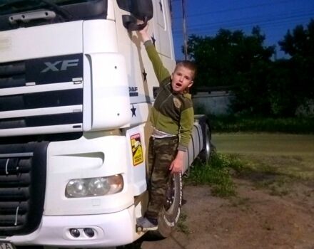 Білий Даф XF, об'ємом двигуна 12.6 л та пробігом 1000 тис. км за 8500 $, фото 1 на Automoto.ua