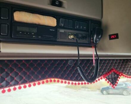 Чорний Даф XF, об'ємом двигуна 12.9 л та пробігом 900 тис. км за 33000 $, фото 2 на Automoto.ua