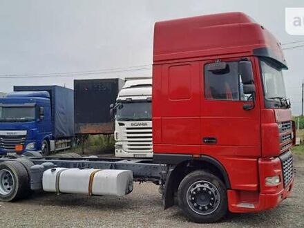 Даф XF 2004 у Чернівцях на Automoto.ua Червоний Даф XF, об'ємом двигуна 12.58 л та пробігом 2 тис. км за 13500 $, фото 1 на Automoto.ua