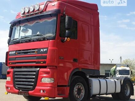 Даф XF 2011 у Луцьку на Automoto.ua Червоний Даф XF, об'ємом двигуна 12.9 л та пробігом 100 тис. км за 14990 $, фото 1 на Automoto.ua