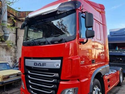 Даф XF 2016 у Кривому Розі на Automoto.ua Червоний Даф XF, об'ємом двигуна 10.84 л та пробігом 417 тис. км за 28000 $, фото 1 на Automoto.ua