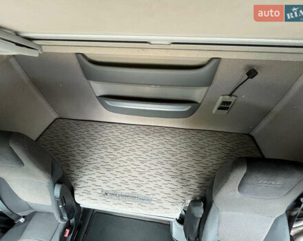 Серый Даф ХФ, объемом двигателя 12.9 л и пробегом 780 тыс. км за 15000 $, фото 8 на Automoto.ua