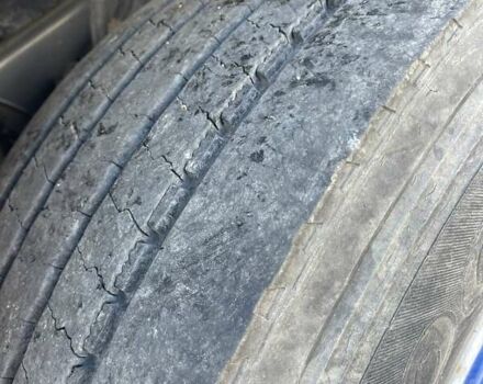 Синий Даф ХФ, объемом двигателя 12.9 л и пробегом 933 тыс. км за 8000 $, фото 9 на Automoto.ua