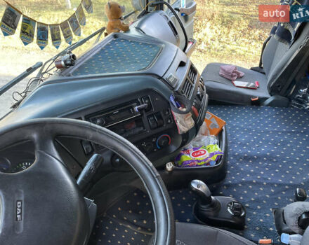 Даф ХФ 2003 в Ильинцах на Automoto.ua Синий Даф ХФ, объемом двигателя 0 л и пробегом 1 тыс. км за 10500 $, фото 28 на Automoto.ua