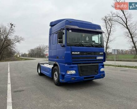 Синий Даф ХФ, объемом двигателя 0 л и пробегом 215 тыс. км за 9500 $, фото 1 на Automoto.ua