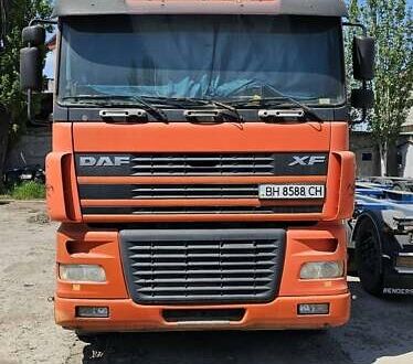 Даф XF 2004 у Одесі на Automoto.ua Помаранчевий Даф XF, об'ємом двигуна 12.58 л та пробігом 1000 тис. км за 8500 $, фото 1 на Automoto.ua