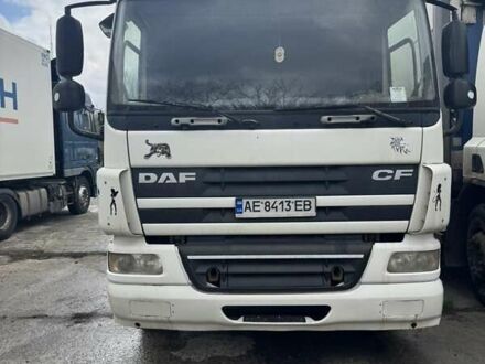 Даф CF 75 2007 в Днепре (Днепропетровске) на Automoto.ua Белый Даф CF 75, объемом двигателя 5.8 л и пробегом 980 тыс. км за 12500 $, фото 1 на Automoto.ua