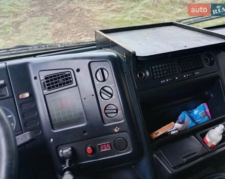 Красный Даф CF 75, объемом двигателя 9.2 л и пробегом 745 тыс. км за 7700 $, фото 6 на Automoto.ua