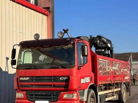 Даф CF 75 2002 в Иршава на Automoto.ua Красный Даф CF 75, объемом двигателя 0 л и пробегом 0 тыс. км за 28900 $, фото 1 на Automoto.ua