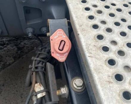 Белый Даф CF 85, объемом двигателя 12.9 л и пробегом 300 тыс. км за 30000 $, фото 3 на Automoto.ua