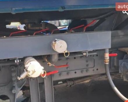 Желтый Даф CF 85, объемом двигателя 12.91 л и пробегом 800 тыс. км за 35000 $, фото 4 на Automoto.ua