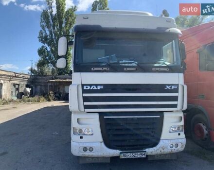 Даф XF 105 2008 у Дніпро (Дніпропетровську) на Automoto.ua Білий Даф XF 105, об'ємом двигуна 12.9 л та пробігом 990 тис. км за 9000 $, фото 4 на Automoto.ua