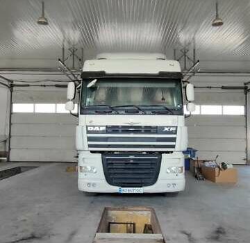 Білий Даф XF 105, об'ємом двигуна 12.9 л та пробігом 887 тис. км за 11300 $, фото 1 на Automoto.ua