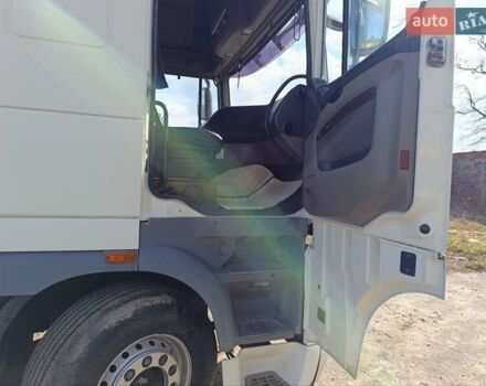 Белый Даф XF 105, объемом двигателя 12.8 л и пробегом 220 тыс. км за 13800 $, фото 2 на Automoto.ua