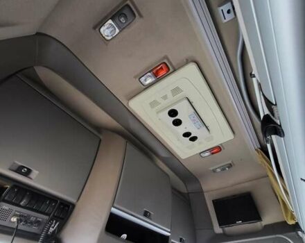 Белый Даф XF 105, объемом двигателя 12.9 л и пробегом 745 тыс. км за 25000 $, фото 32 на Automoto.ua