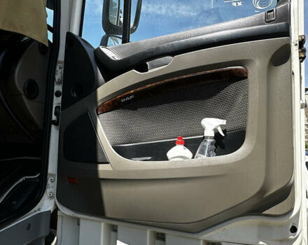 Белый Даф XF 105, объемом двигателя 12.9 л и пробегом 900 тыс. км за 15500 $, фото 1 на Automoto.ua