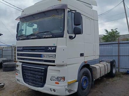 Даф XF 105 2006 в Ровно на Automoto.ua Белый Даф XF 105, объемом двигателя 0 л и пробегом 999 тыс. км за 6900 $, фото 1 на Automoto.ua