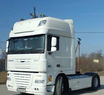 Даф XF 105 2007 в Хотине на Automoto.ua Белый Даф XF 105, объемом двигателя 12.91 л и пробегом 1 тыс. км за 12000 $, фото 1 на Automoto.ua