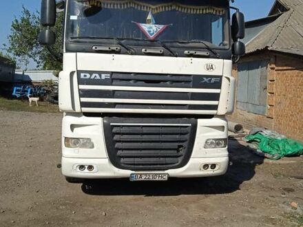 Даф XF 105 2007 у Александрие на Automoto.ua Білий Даф XF 105, об'ємом двигуна 12.9 л та пробігом 165 тис. км за 15000 $, фото 1 на Automoto.ua