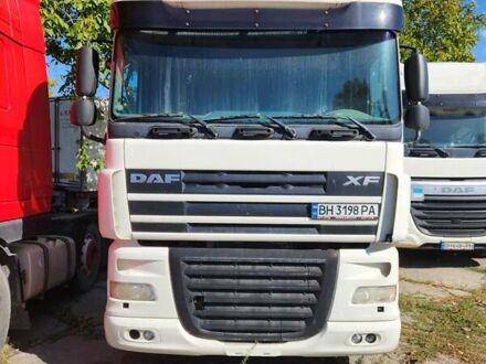 Белый Даф XF 105, объемом двигателя 12 л и пробегом 984 тыс. км за 11000 $, фото 1 на Automoto.ua
