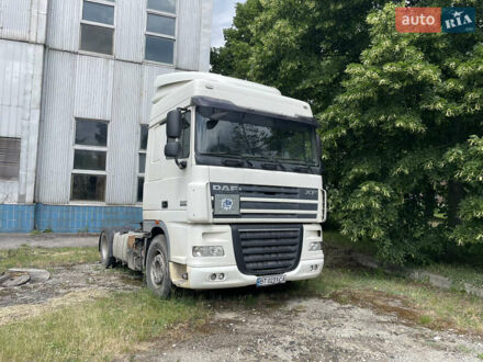 Даф XF 105 2011 в Волочиске на Automoto.ua Белый Даф XF 105, объемом двигателя 12.9 л и пробегом 800 тыс. км за 14500 $, фото 1 на Automoto.ua