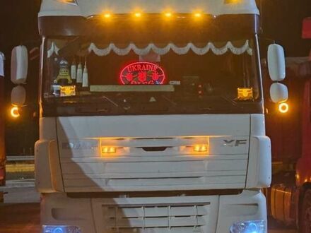 Белый Даф XF 105, объемом двигателя 12.9 л и пробегом 120 тыс. км за 15500 $, фото 1 на Automoto.ua